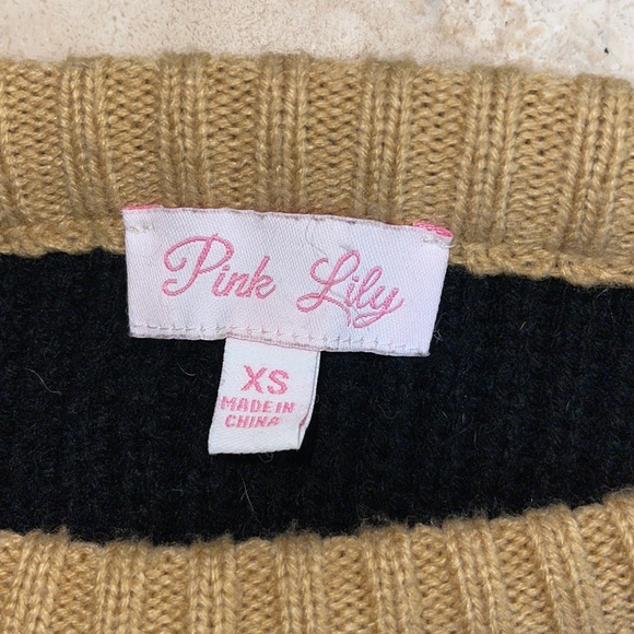 Pink Lily chevron style sweater - Picture 5 of 7